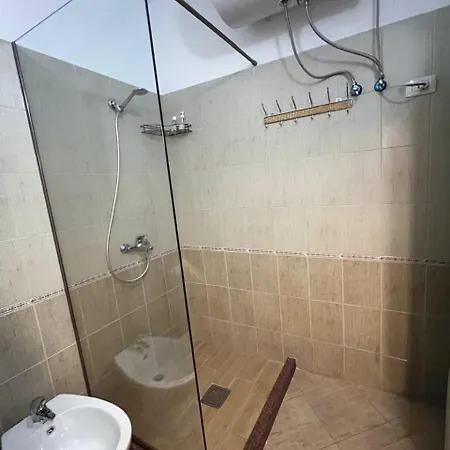 Apartamento Deir Berati